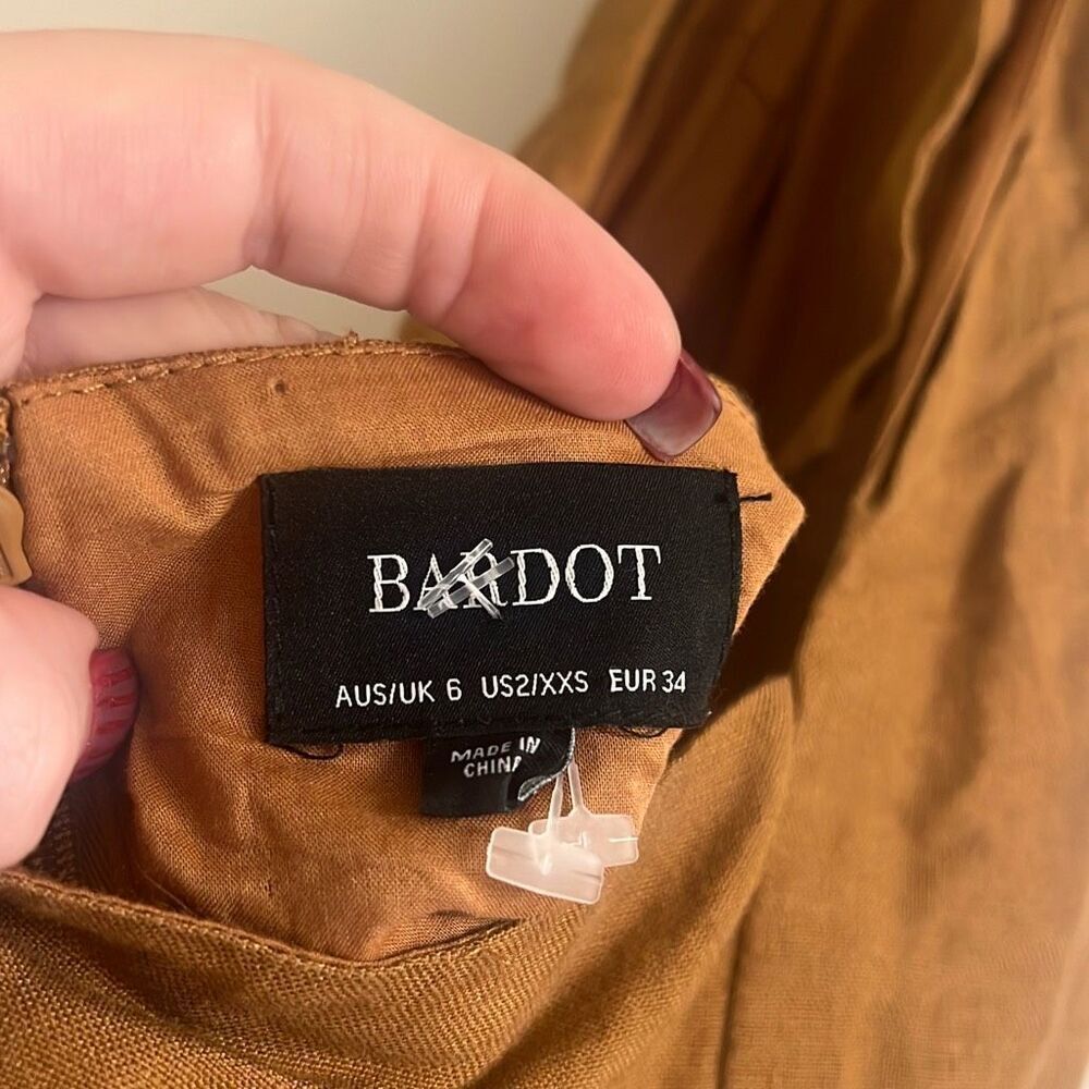 ✨Bardot Goddess Halter Linen Tan Sz 2 Dress✨ - Picture 5 of 7